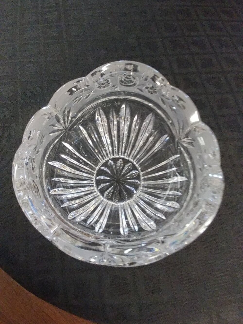 Oneida Crystal "Southern Garden" Scalloped Bowl